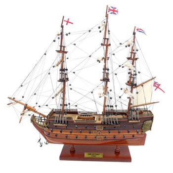 Drewniany model jednego z najsłynniejszych żaglowców w historii - HMS “Victory