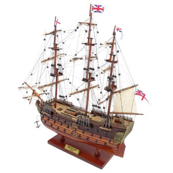 Drewniany model jednego z najsłynniejszych żaglowców w historii - HMS “Victory