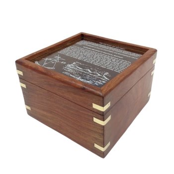 Mosiężny Sekstant w Drewnianym Pudełku z Przeszklonym Wiekiem