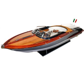 Model włoskiej łodzi motorowej Riva Aquariva Super - połączenie włoskiej legendy i najnowszych innowacji