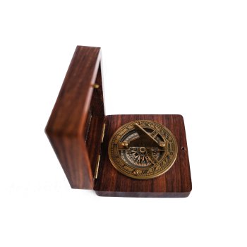 Marynistyczny zegar słoneczny z kompasem z mosiądzu w drewnianej obudowie