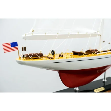 Drewniany model jachtu J Class z 1937 “Ranger”, zwycięzca regat America's Cup